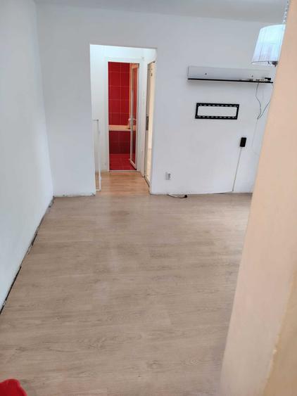 Apartament cu 2 camere decomandat în Ferentari
