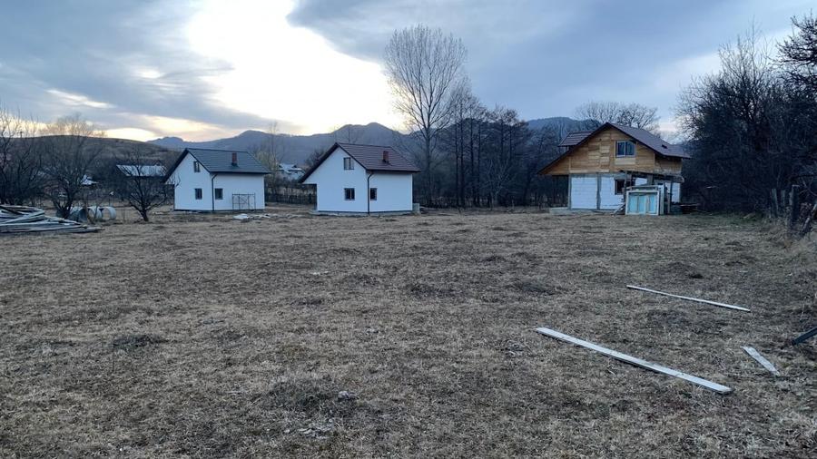 Teren agricol intravilan de 980 mp, în Jitia