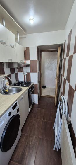 Apartament cu 3 camere semidecomandat în Cumpăna