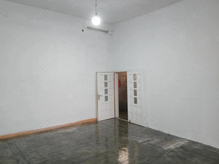 Spațiu comercial, de 191 mp, în Central