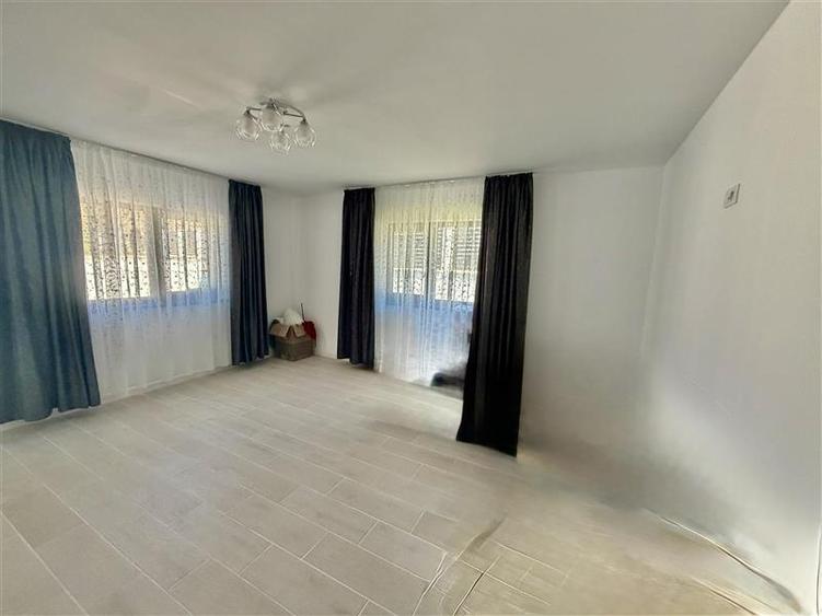 Casă individuală cu 4 camere cu Teren 500 Mp în Bârnova