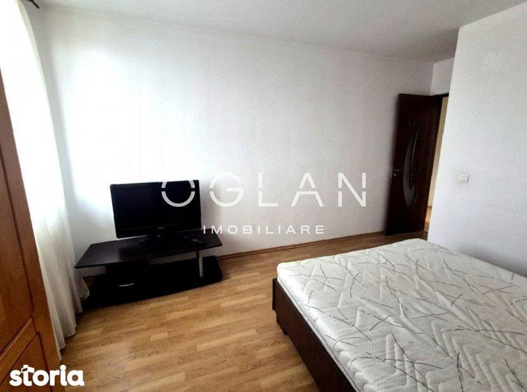 Apartament cu 3 camere, mobilat în Piața Cluj