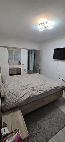 Apartament cu 2 camere semidecomandat, mobilat în Florești