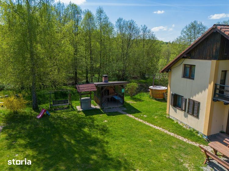 Casă cu 5 camere cu Teren 3400 Mp în Porumbacu de Jos