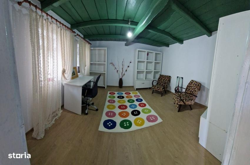 Casă cu 2 camere în Burlești