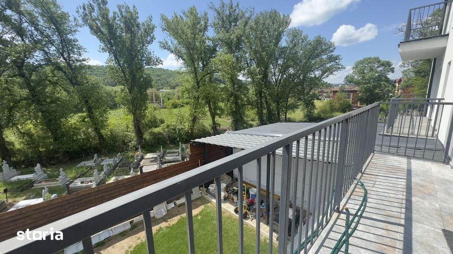 Casă cu 4 camere cu Teren 205 Mp în Dâmbul Rotund