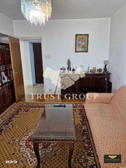 Apartament cu 3 camere decomandat în Domenii