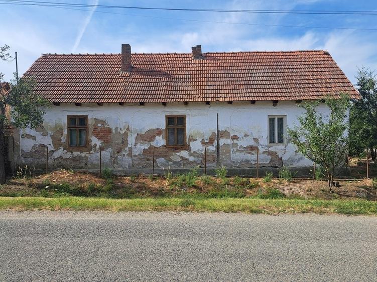 Casă cu 4 camere în Târgoviște
