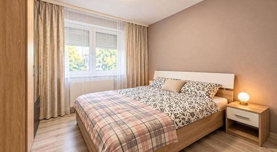 Apartament cu 3 camere decomandat în Rogerius