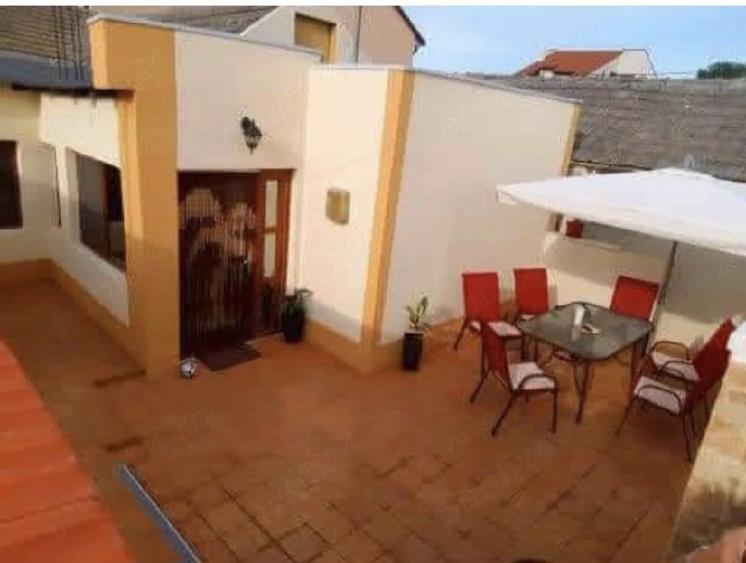 Casă cu Teren 120 Mp în Trocadero