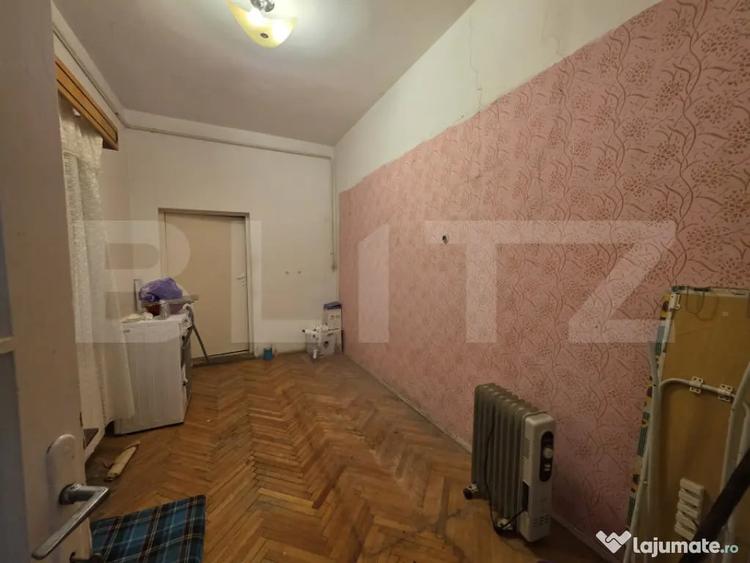 Casă cu 4 camere cu Teren 500 Mp în Titulescu