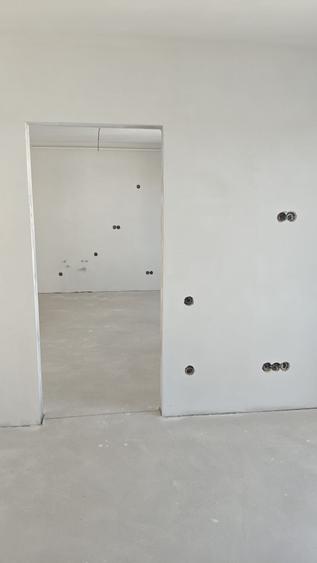 Apartament cu 3 camere semidecomandat în Apahida