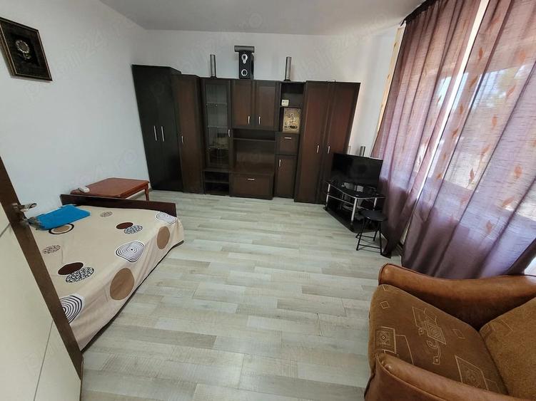 Casă cu 3 camere cu Teren 50 Mp în Gării
