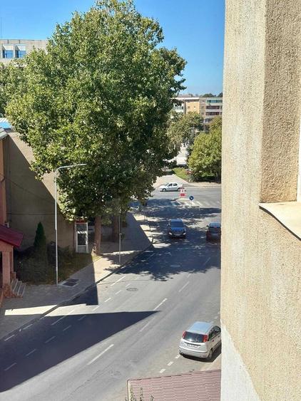 Apartament cu 2 camere decomandat în Ultracentral