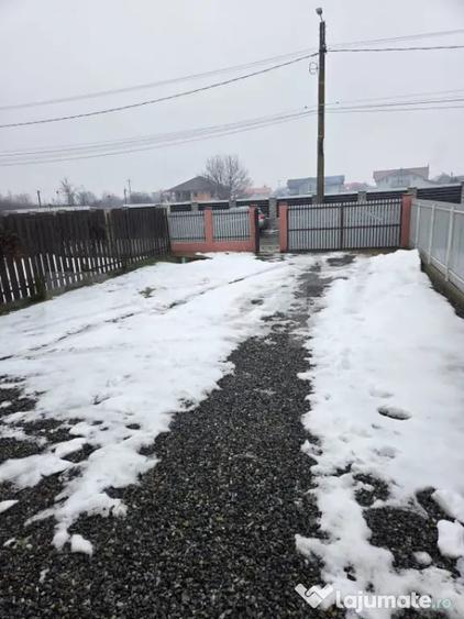 Casă cu 4 camere cu Teren 500 Mp în Gilău