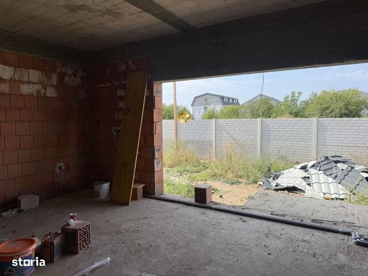 Casă cu 4 camere cu Teren 300 Mp în Central