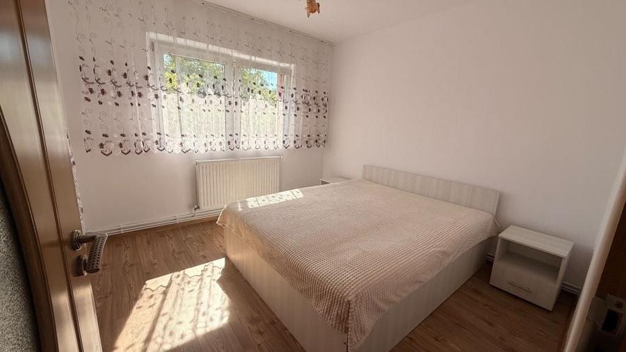 Apartament cu 2 camere decomandat în Triaj