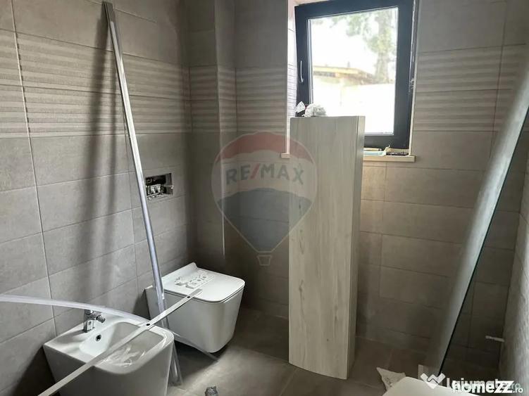 Casă cu 5 camere cu Teren 1200 Mp în Rediu