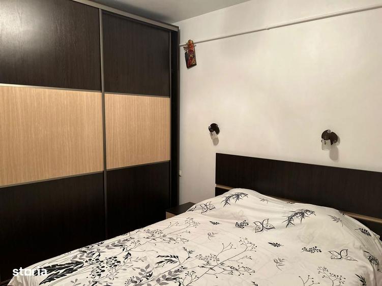 Apartament cu 3 camere decomandat în Piața Centrală