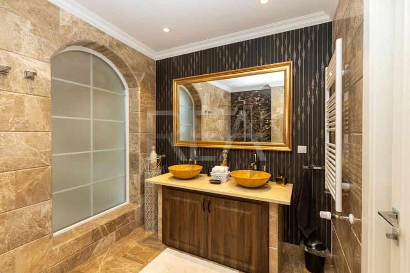 Casă individuală cu 6 camere cu Piscina în Tunari