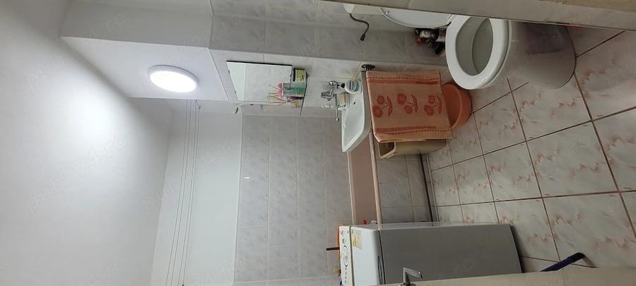 Apartament cu 2 camere decomandat în Intim