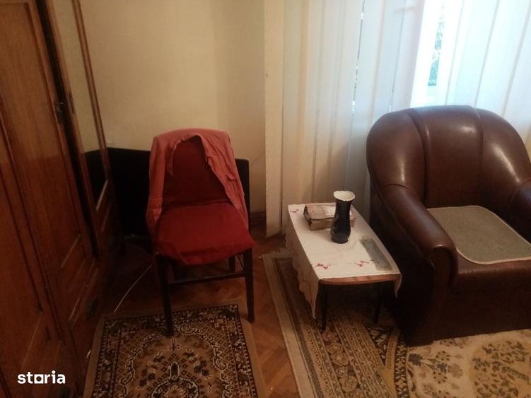 Casă cu 4 camere cu Canalizare în Pucioasa