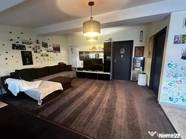 Casă cu 7 camere cu Teren 417 Mp în Ciorogârla