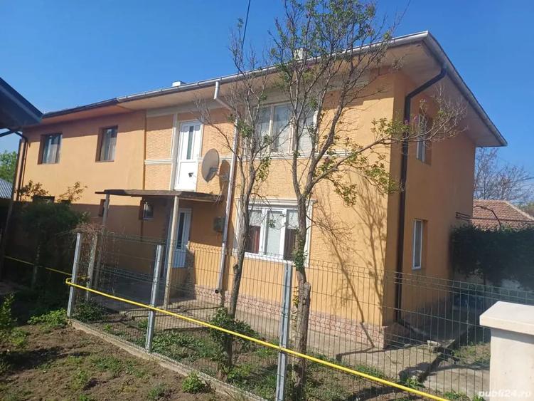 Casă cu 6 camere în Amara