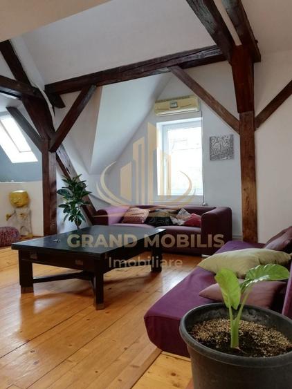 Apartament cu 4 camere decomandat în Central