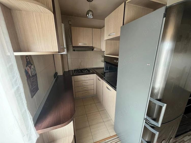Apartament cu 3 camere semidecomandat în Hipodrom 1