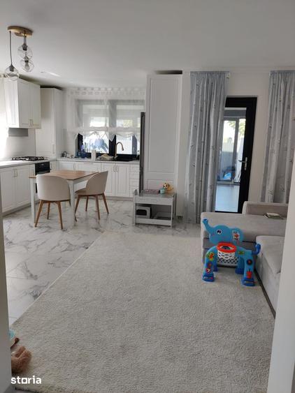 Casă cu 4 camere cu Teren 204 Mp în Vest