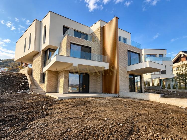 Duplex cu 5 camere cu Canalizare în Europa