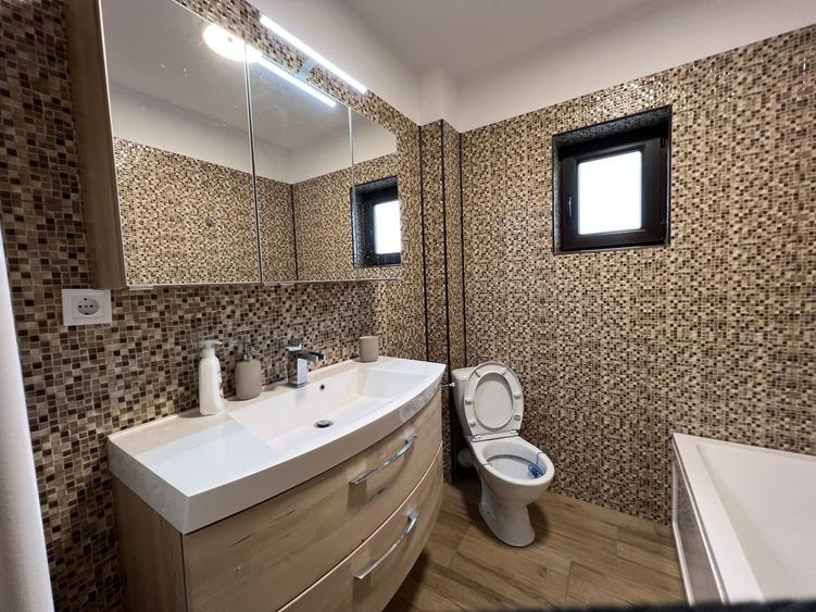 Casă individuală cu 3 camere cu Canalizare în Ștefăneștii de Jos