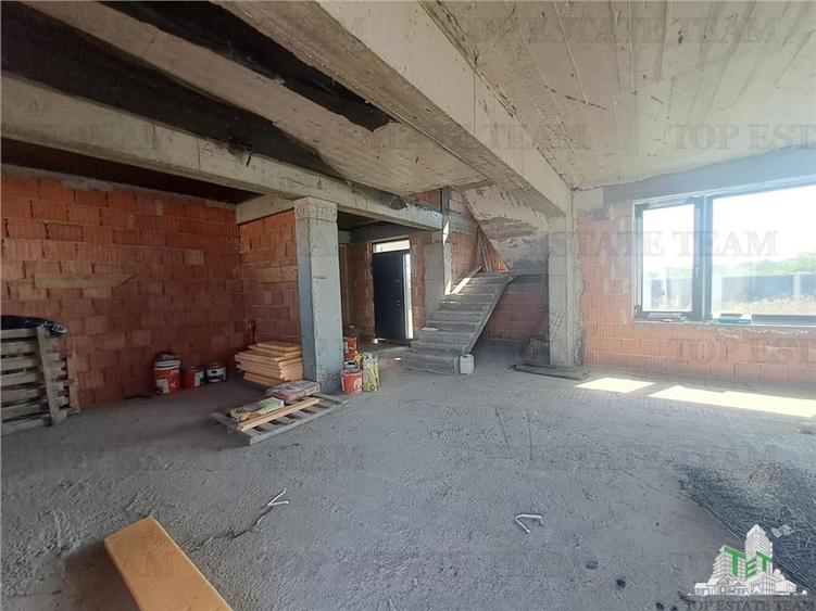 Casă individuală cu 6 camere cu Teren 1000 Mp în Corbeanca