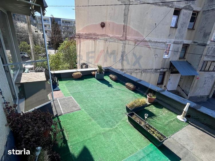 Apartament cu 3 camere, mobilat în Depozitelor