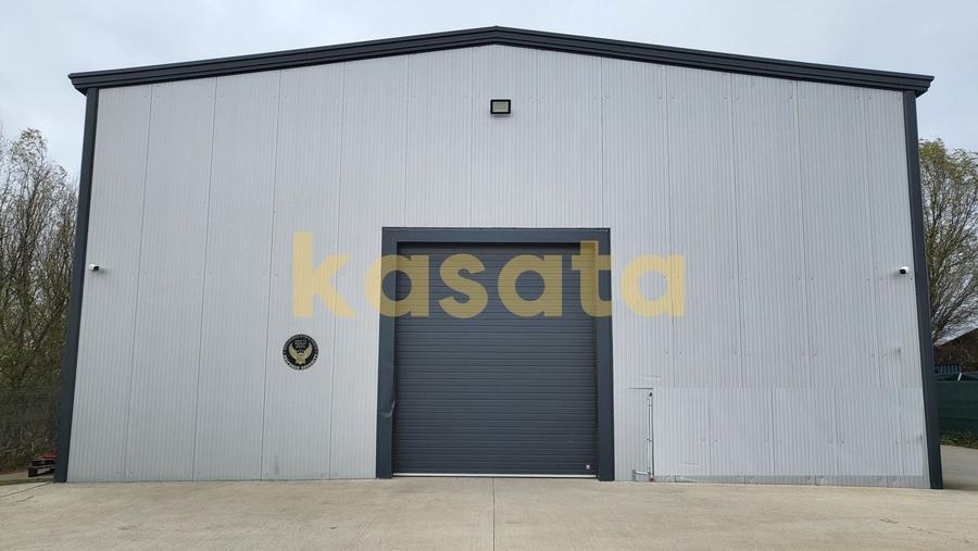 Spațiu industrial, de 1,058 mp, în Exterior Est