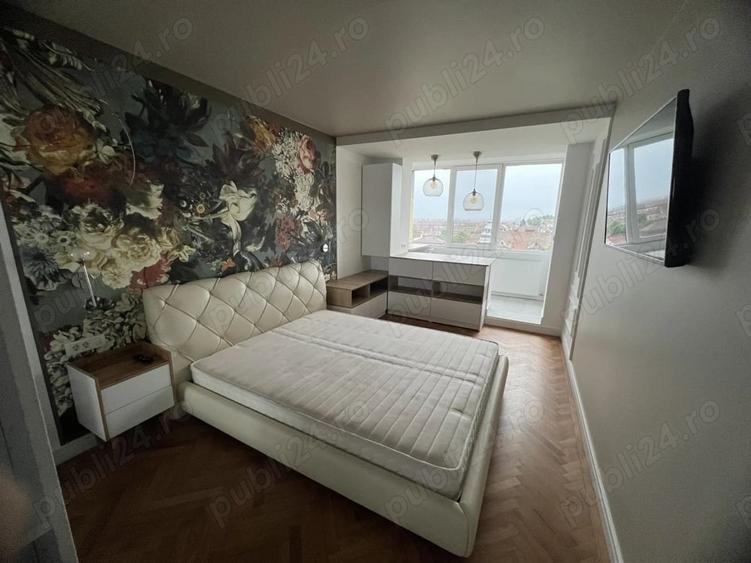 Apartament cu 3 camere semidecomandat în Semicentral