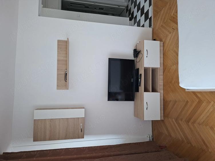Garsonieră decomandată în Central