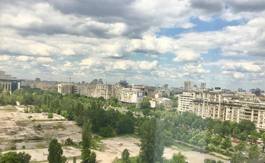 Birou, de 13,250 mp, în Unirii