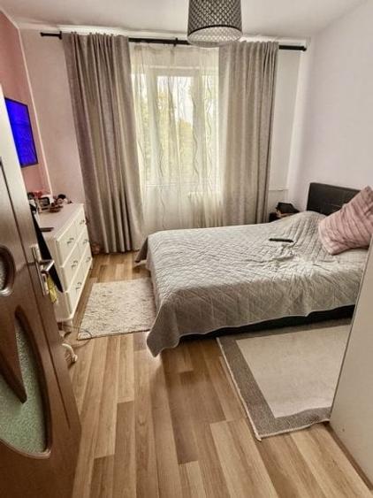 Apartament cu 2 camere decomandat în Titan