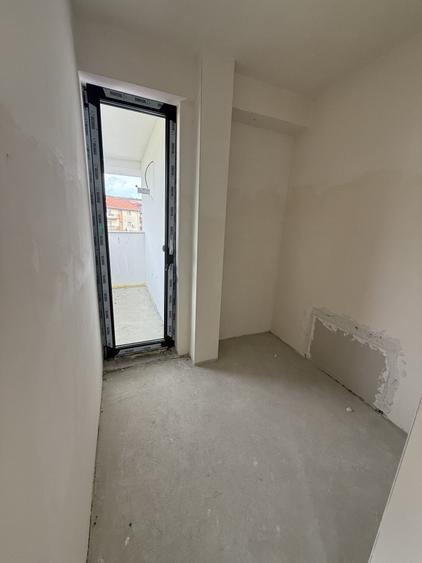 Duplex cu 4 camere cu Canalizare în Florești