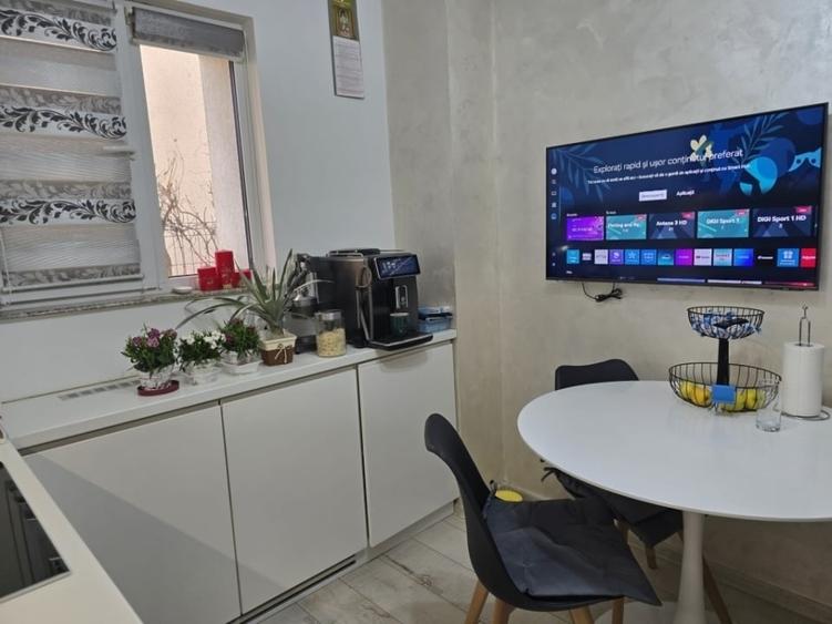 Casă individuală cu 4 camere în Central