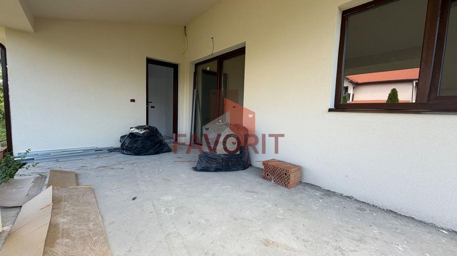 Duplex cu 3 camere cu Canalizare în Moșnița Nouă