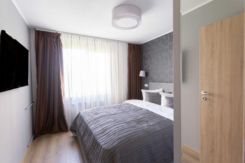 Apartament cu 3 camere semidecomandat în Ultracentral