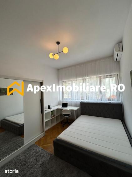 Apartament cu 3 camere semidecomandat în Eminescu