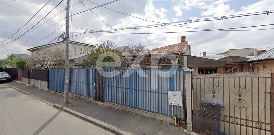 Casă individuală cu 5 camere cu Canalizare în Colentina