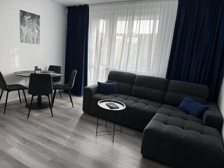 Apartament cu 2 camere semidecomandat în Titulescu