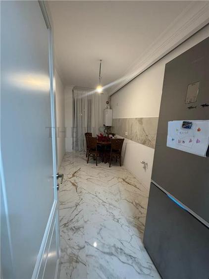 Apartament cu 3 camere semidecomandat, mobilat în Aviației