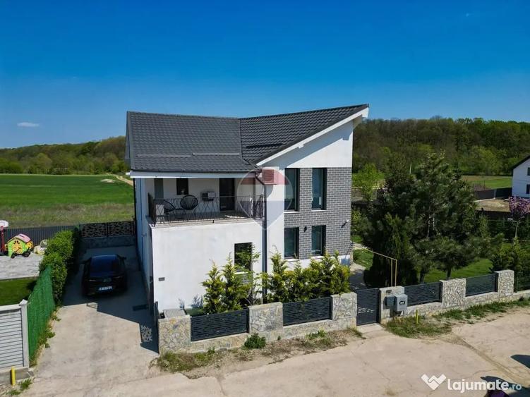 Casă cu 5 camere cu Teren 535 Mp în Snagov
