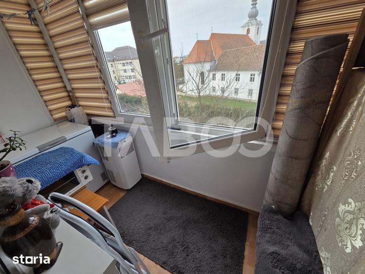 Apartament cu 2 camere semidecomandat în Central